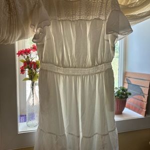 White cotton dresss from United States’ Brand.